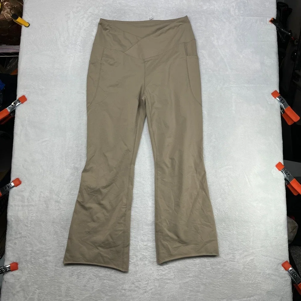 Women's Flare Yoga Pants Tan Brown High Rise Crossover Waist‎ Athleisure - 30x26